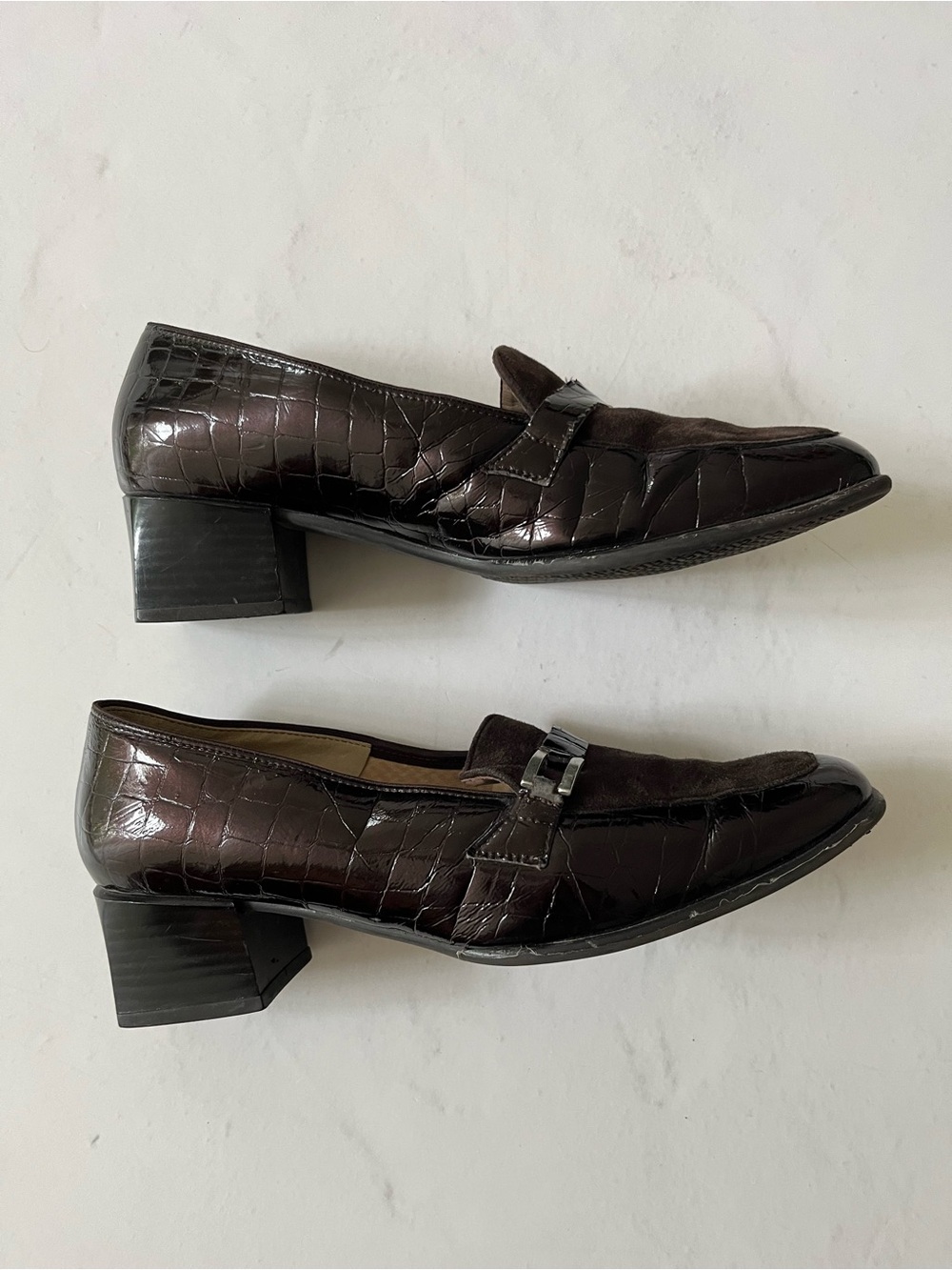 Crocodile Embossed Patent Leather Heeled Loafers Dark Brown Square Toe Size 6
